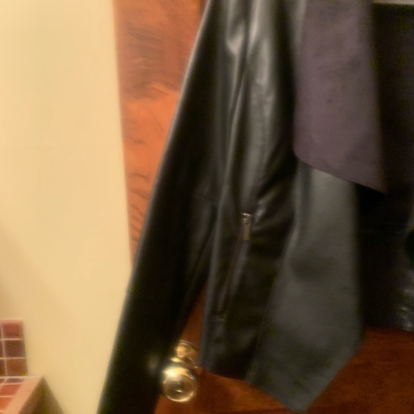 Bagatelle, NEW NEVER WORN, draped faux leather jacket, BLACK, size Small. - Picture 4 of 7